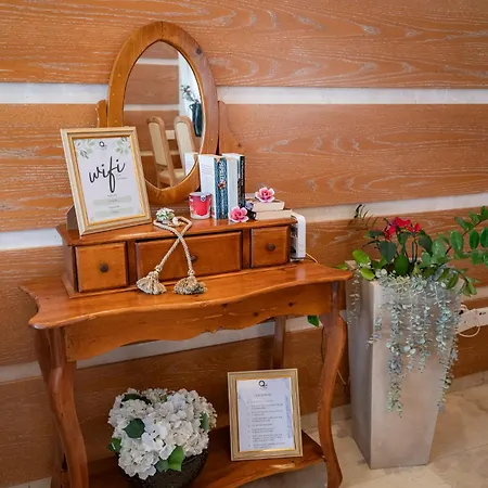 Quattro Beachfront Sea View Ap 4 Apartment *