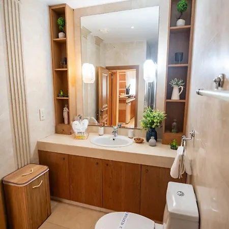 Quattro Beachfront Sea View Ap 4 Apartment *