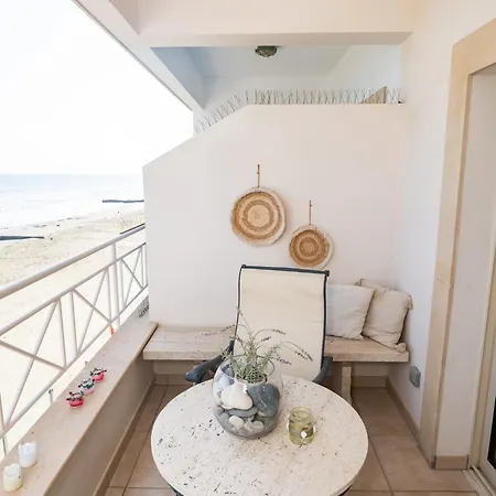 Quattro Beachfront Sea View Ap 4 Apartment