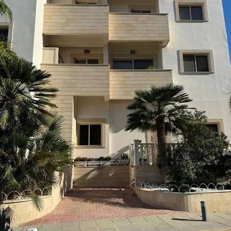 Quattro Beachfront Sea View Ap 4 *