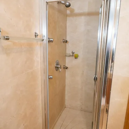 Quattro Beachfront Sea View Ap 4 Appartamento *