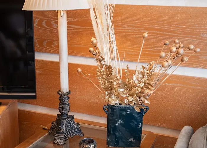 Quattro Beachfront Sea View Ap 4 * Larnaca